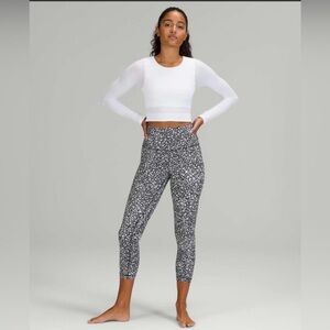 Lululemon Align Crop 23" Venture Floral Alpine White Black Size 14